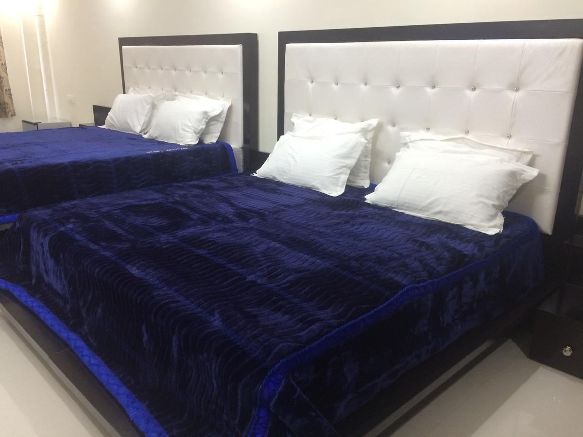 Hotel Platinum Plaza Rohtak Exteriér fotografie