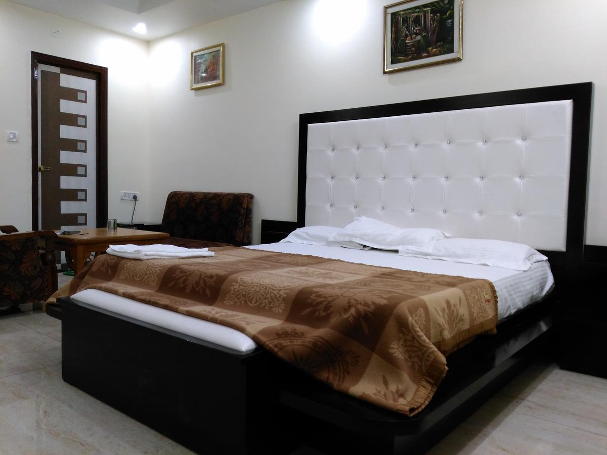 Hotel Platinum Plaza Rohtak Exteriér fotografie