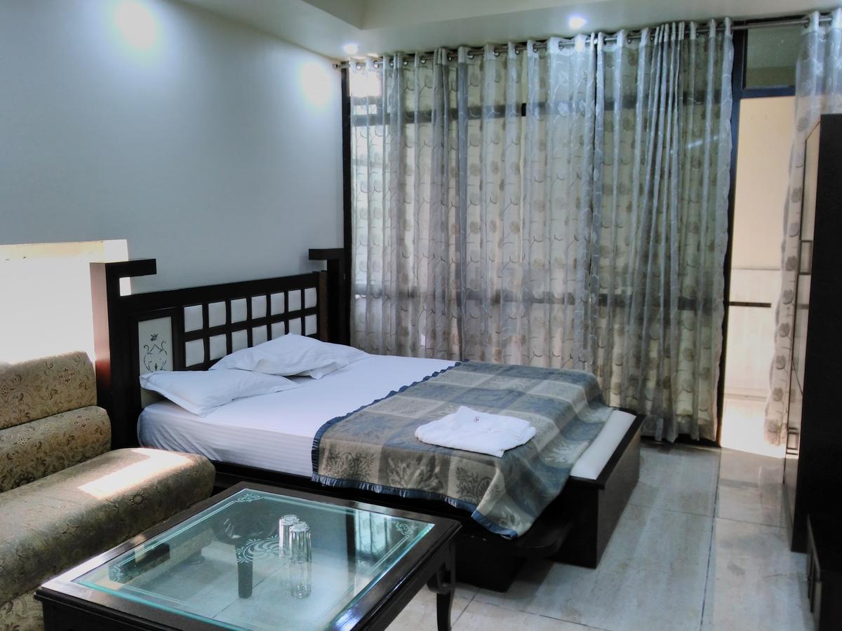 Hotel Platinum Plaza Rohtak Exteriér fotografie