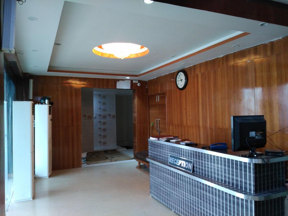 Hotel Platinum Plaza Rohtak Exteriér fotografie