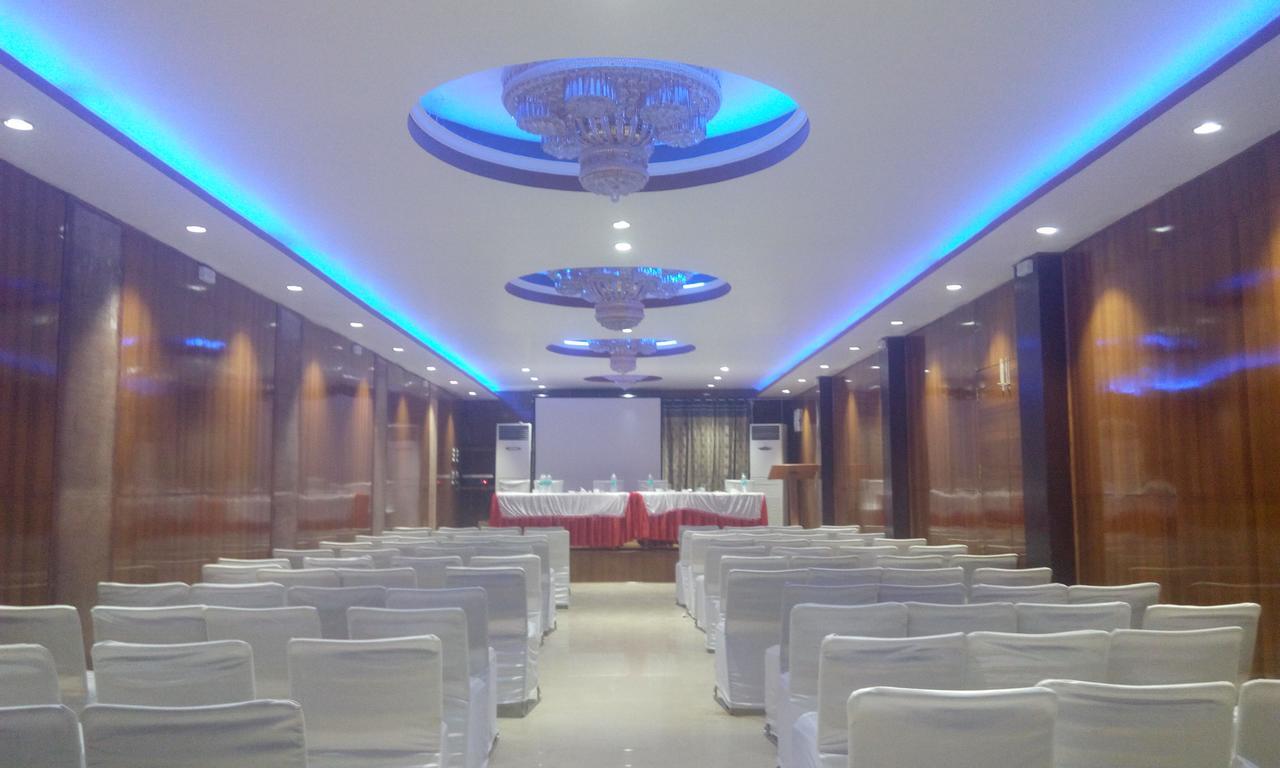 Hotel Platinum Plaza Rohtak Exteriér fotografie
